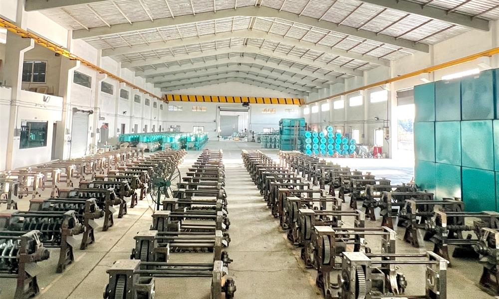 OIL EXPELLER ASSEMBLY